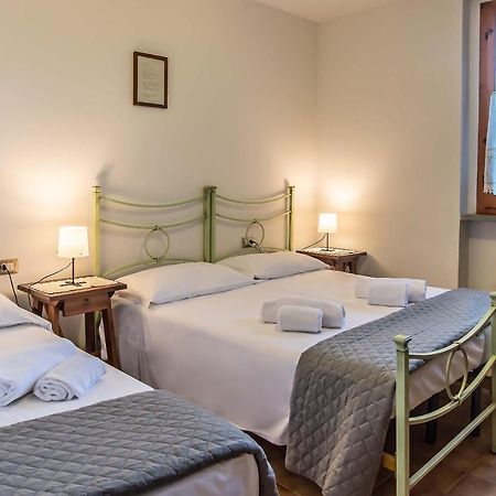 Residenza Di Campagna Montelleri Hotel วิคคิโอ ภายนอก รูปภาพ