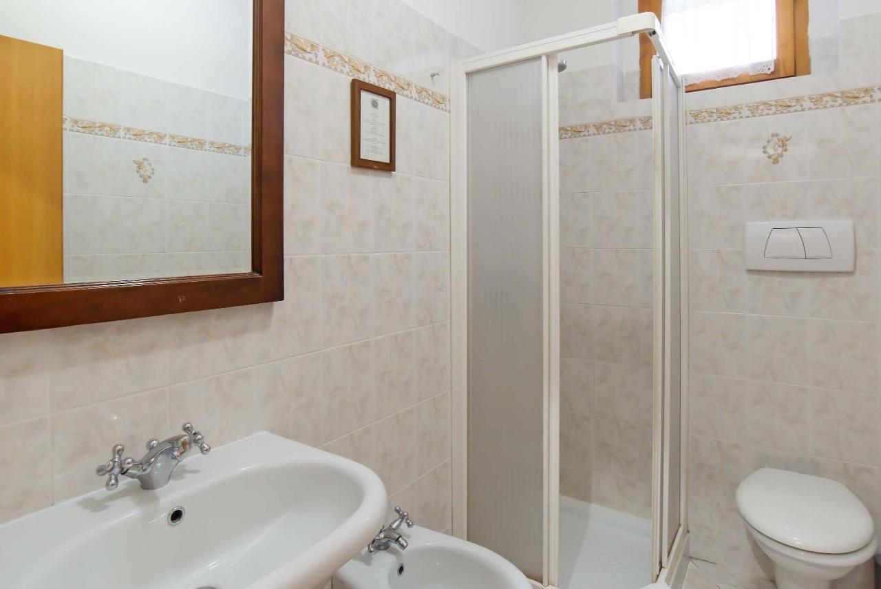 Residenza Di Campagna Montelleri Hotel วิคคิโอ ภายนอก รูปภาพ