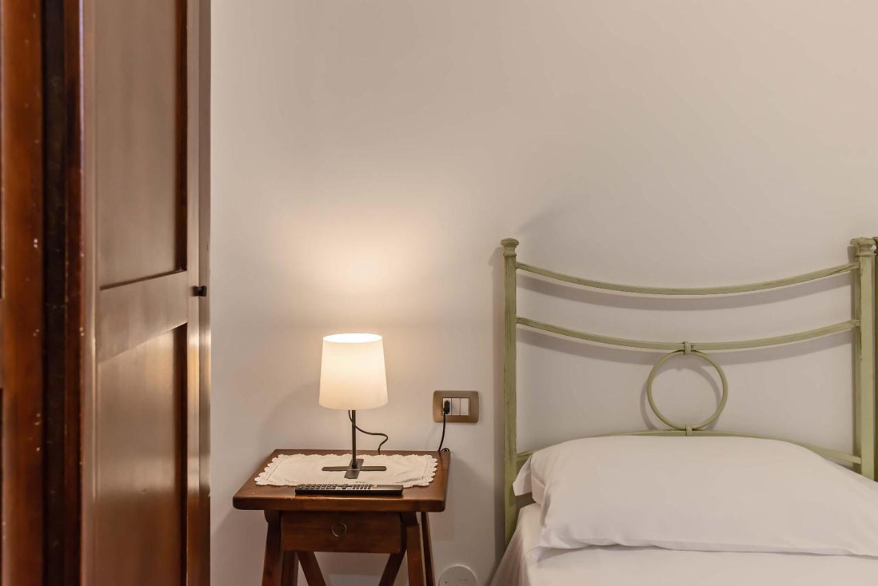 Residenza Di Campagna Montelleri Hotel วิคคิโอ ภายนอก รูปภาพ